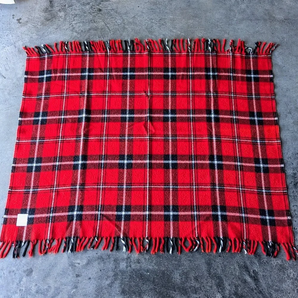 Vintage Faribo Faribault Woolen Mills Red Black Plaid Fringe Blanket